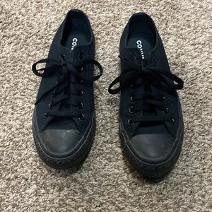 Converse Chuck Taylor All Star Classics Women's 7.5 Men's 5.5